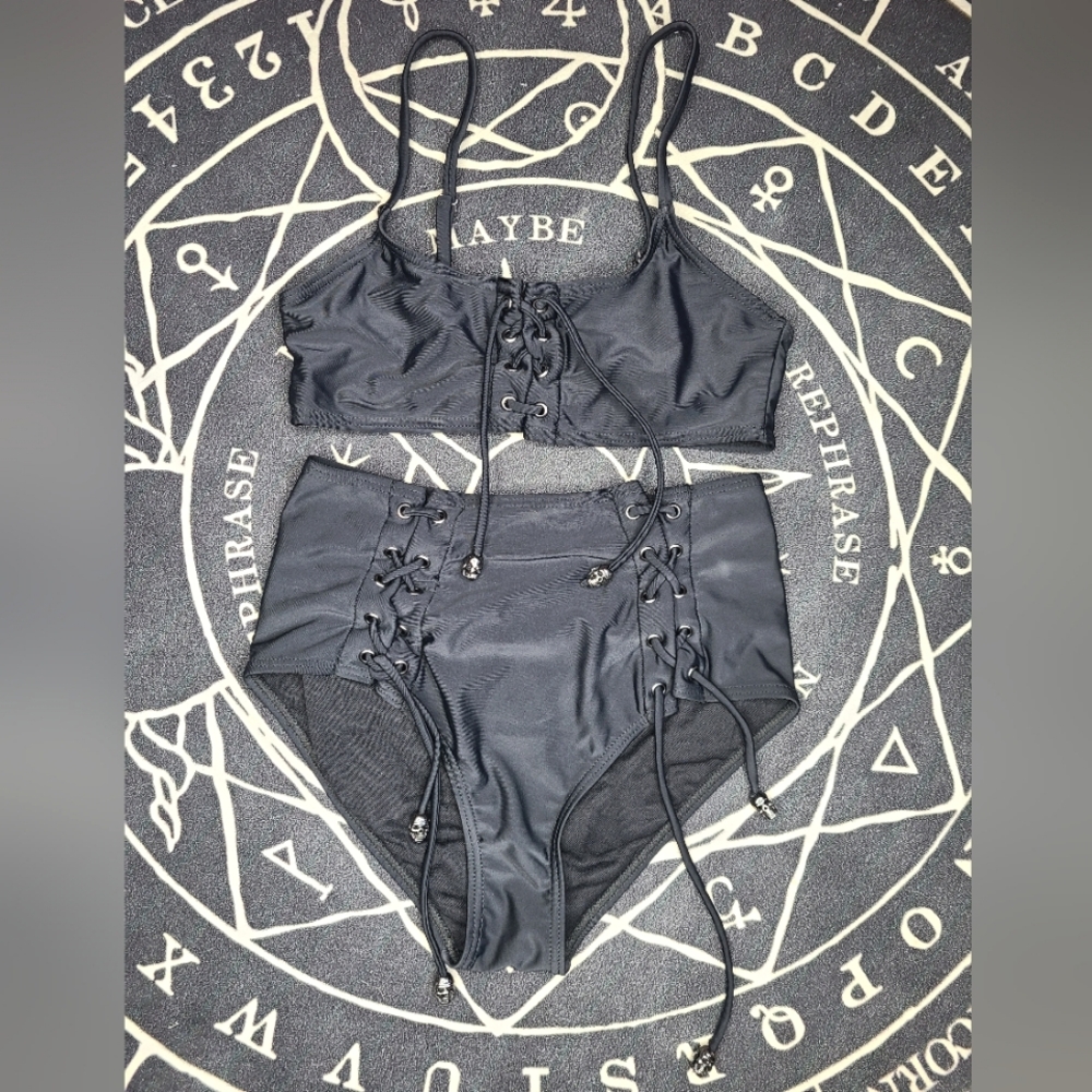 House of Widow Skull Swimsuit set💀